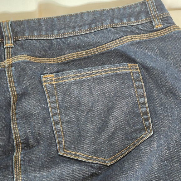 Boden Classic 5-Pocket Dark Wash Denim Above The Knee Skirt - Size 18L - Picture 6 of 10
